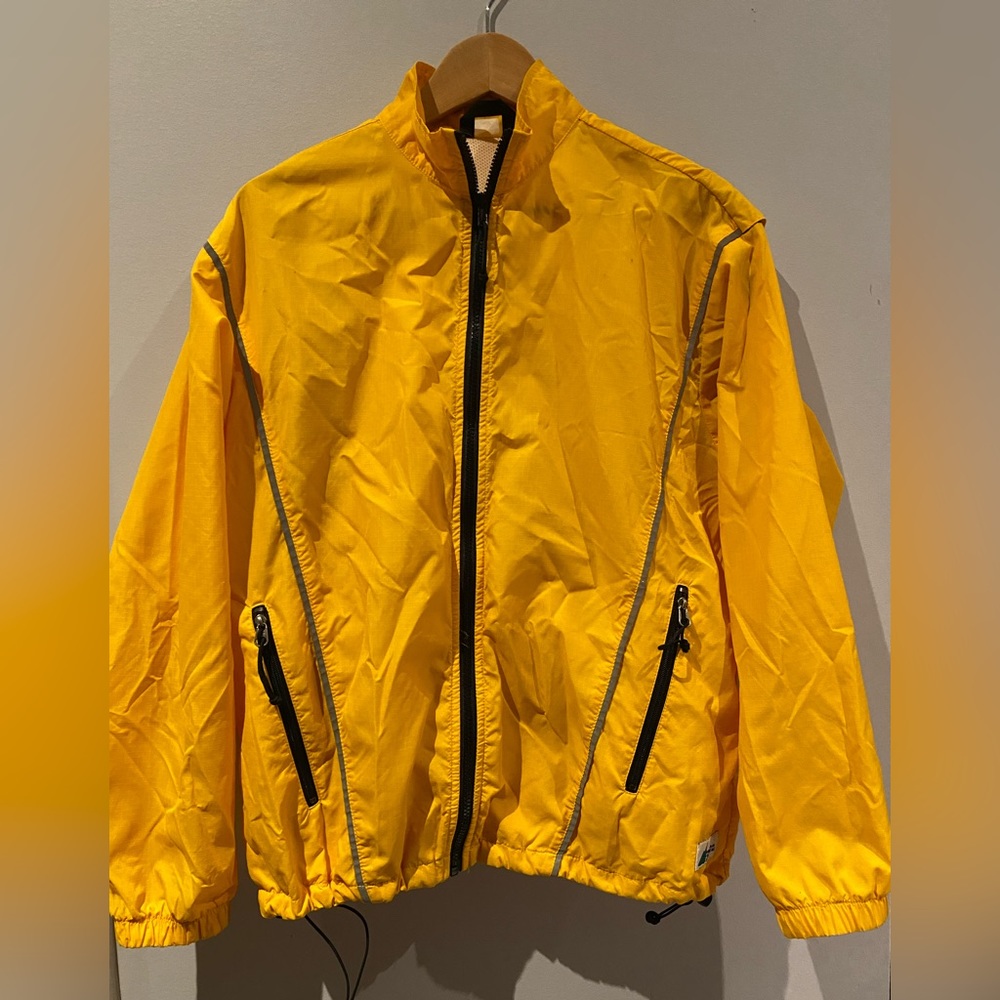 Vintage MEC Cycling  / Running Windbreaker